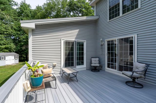 14 Naumkeag Court, Litchfield, NH 03052