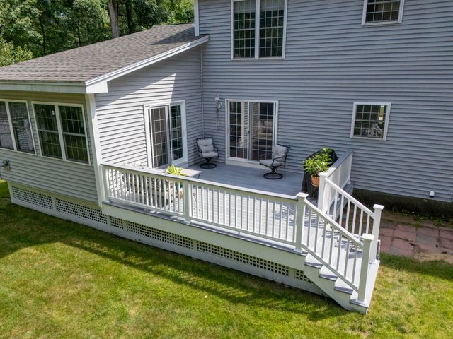 14 Naumkeag Court, Litchfield, NH 03052