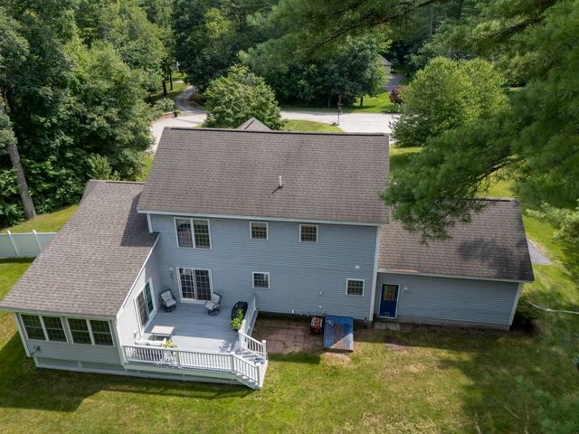 14 Naumkeag Court, Litchfield, NH 03052
