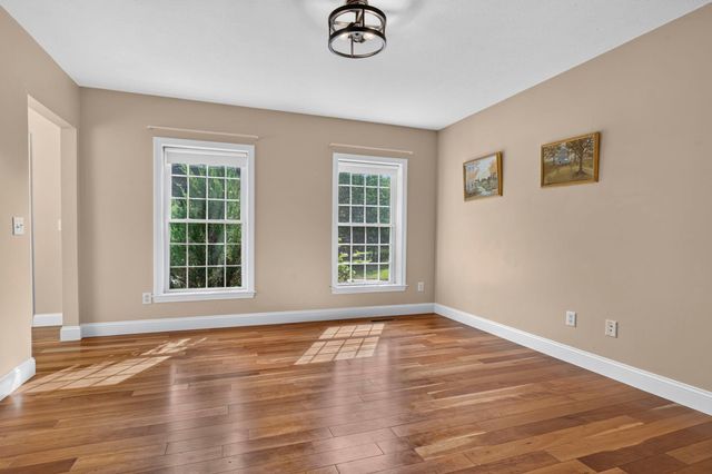 14 Naumkeag Court, Litchfield, NH 03052