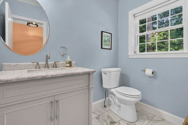 14 Naumkeag Court, Litchfield, NH 03052