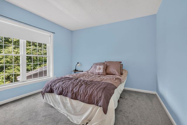 14 Naumkeag Court, Litchfield, NH 03052