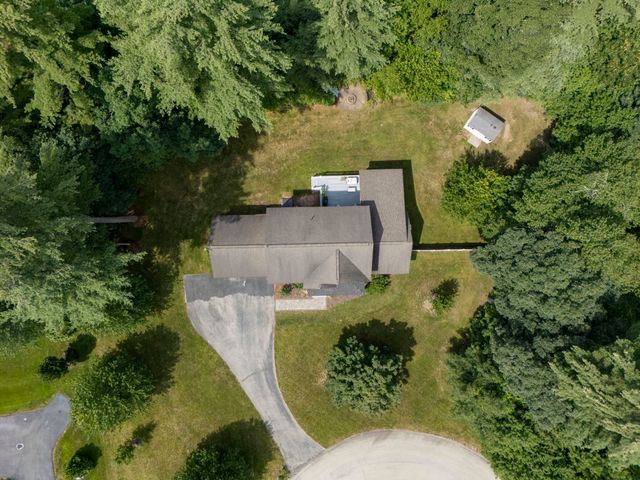 14 Naumkeag Court, Litchfield, NH 03052