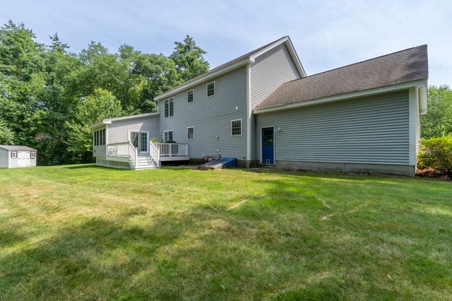 14 Naumkeag Court, Litchfield, NH 03052