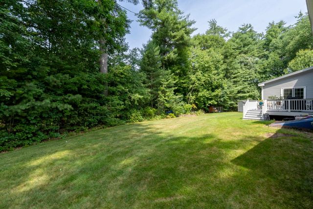 14 Naumkeag Court, Litchfield, NH 03052