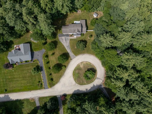 14 Naumkeag Court, Litchfield, NH 03052