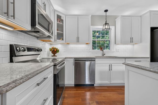 14 Naumkeag Court, Litchfield, NH 03052