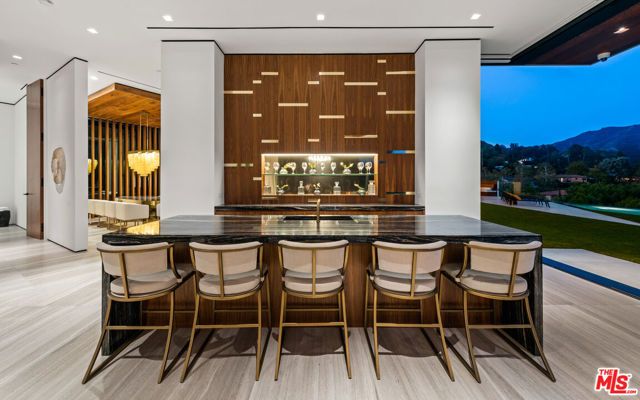 1130 Angelo Drive, Beverly Hills, CA 90210
