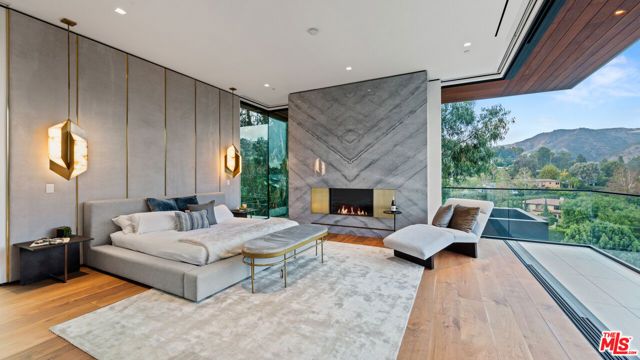 1130 Angelo Drive, Beverly Hills, CA 90210