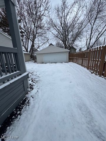 2302 Hood Avenue, Cleveland, OH 44109