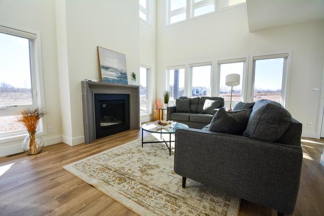 9405 S Cypress PLACE, Oak Creek, WI 53154