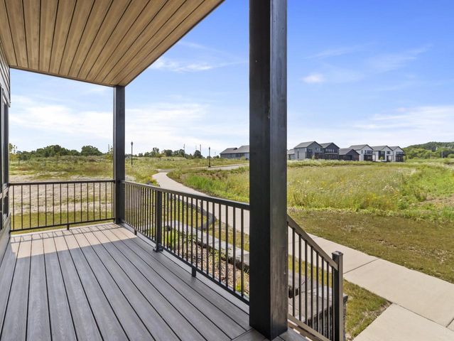 9405 S Cypress PLACE, Oak Creek, WI 53154