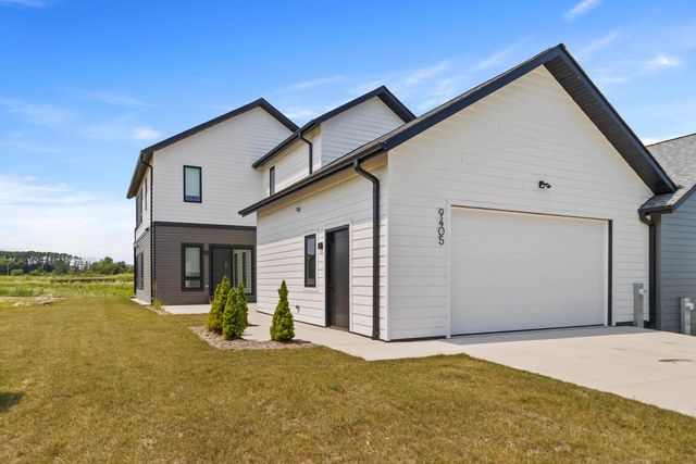 9405 S Cypress PLACE, Oak Creek, WI 53154