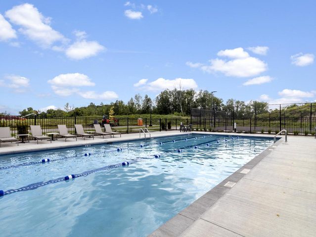 9405 S Cypress PLACE, Oak Creek, WI 53154