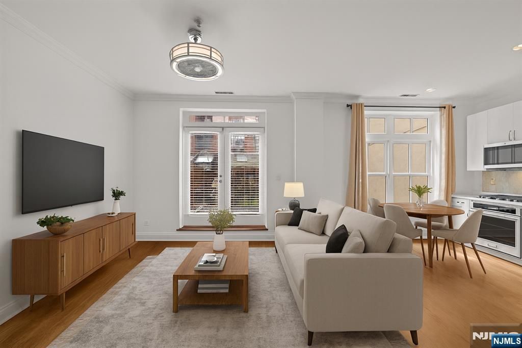 104 York Street 2A, Jersey City, NJ 07302