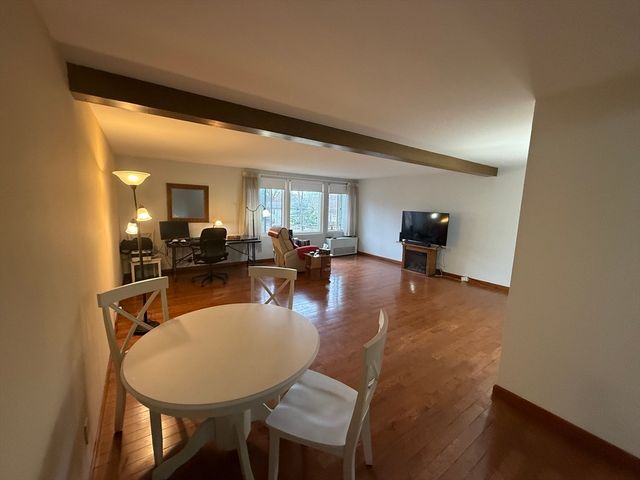4 Longwood Drive 3, Andover, MA 01810