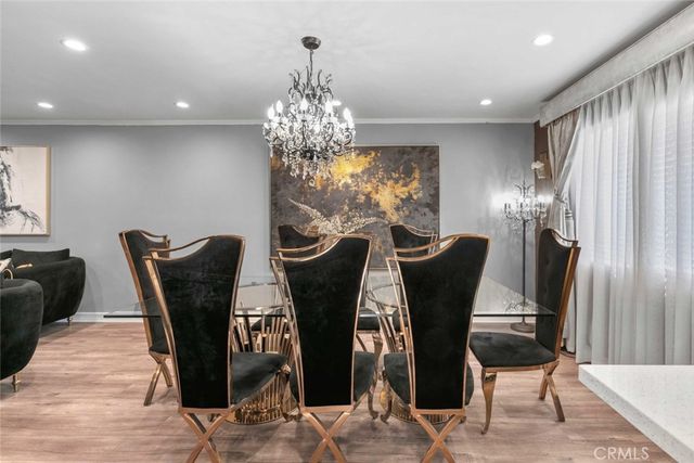 7764 Via Capri, Burbank, CA 91504