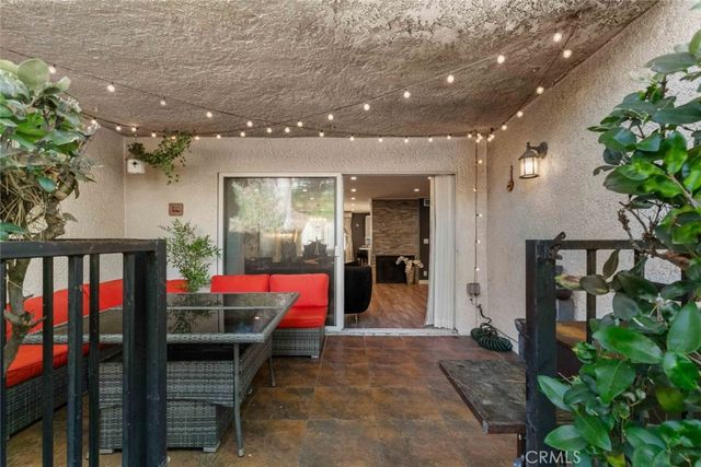 7764 Via Capri, Burbank, CA 91504