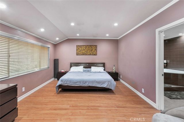 7764 Via Capri, Burbank, CA 91504