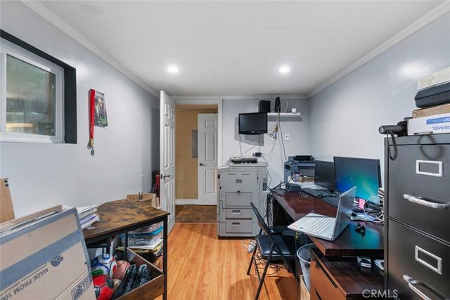 7764 Via Capri, Burbank, CA 91504