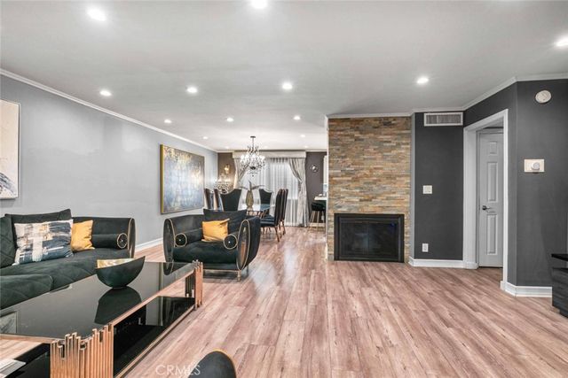 7764 Via Capri, Burbank, CA 91504