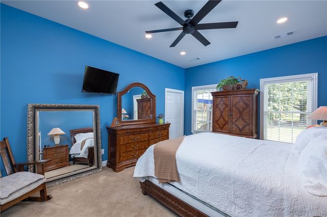 334 Scarlett Boulevard, Elm Springs, AR 72762