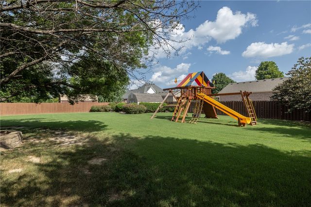 334 Scarlett Boulevard, Elm Springs, AR 72762