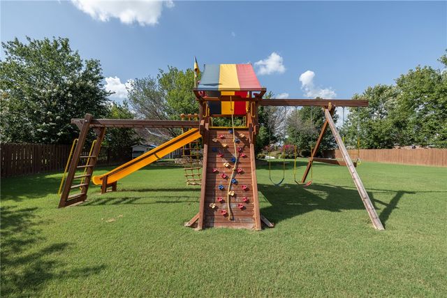 334 Scarlett Boulevard, Elm Springs, AR 72762