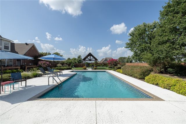 334 Scarlett Boulevard, Elm Springs, AR 72762
