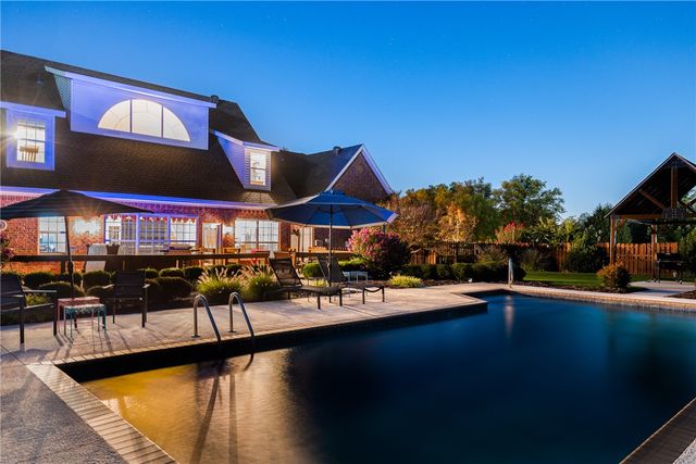 334 Scarlett Boulevard, Elm Springs, AR 72762