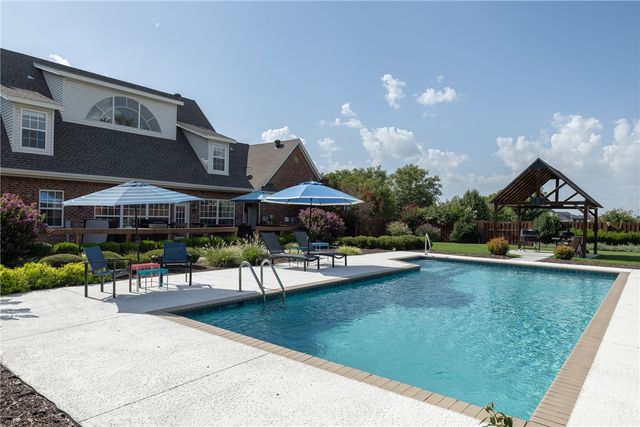 334 Scarlett Boulevard, Elm Springs, AR 72762