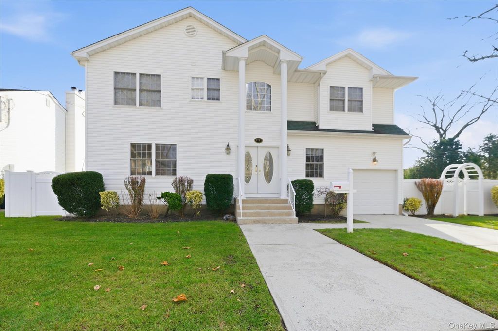 1762 Esposito Court, East Meadow, NY 11554