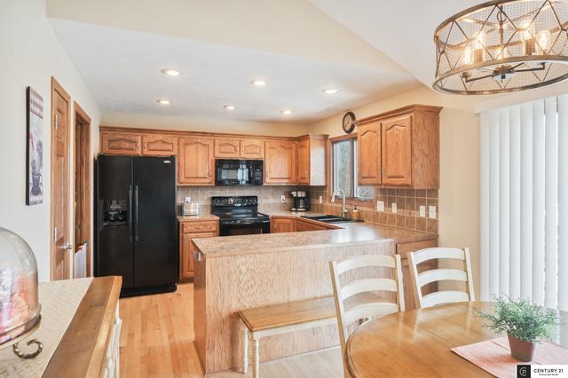 21204 Stonehaven Court, Gretna, NE 68028
