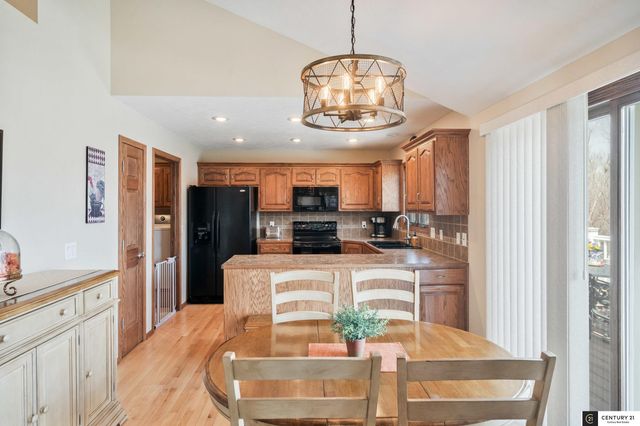 21204 Stonehaven Court, Gretna, NE 68028