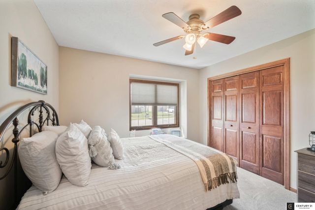 21204 Stonehaven Court, Gretna, NE 68028