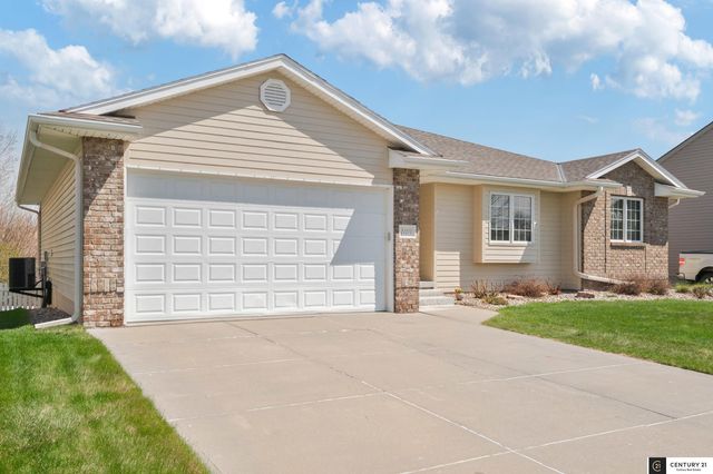 21204 Stonehaven Court, Gretna, NE 68028