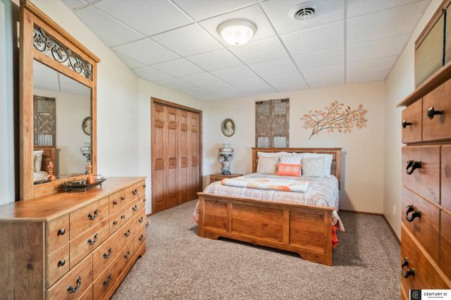 21204 Stonehaven Court, Gretna, NE 68028