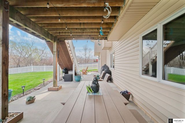 21204 Stonehaven Court, Gretna, NE 68028