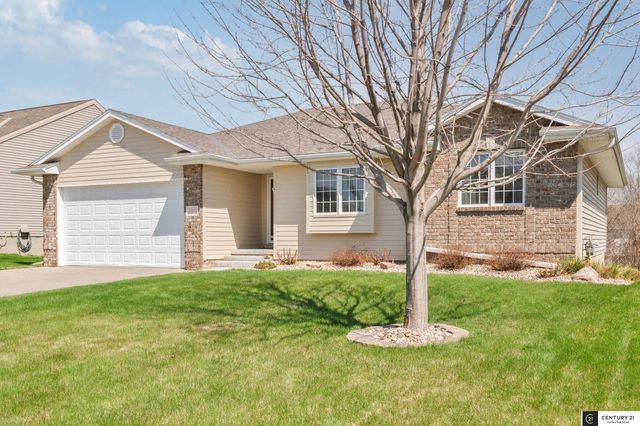 21204 Stonehaven Court, Gretna, NE 68028