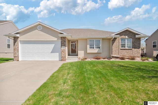 21204 Stonehaven Court, Gretna, NE 68028