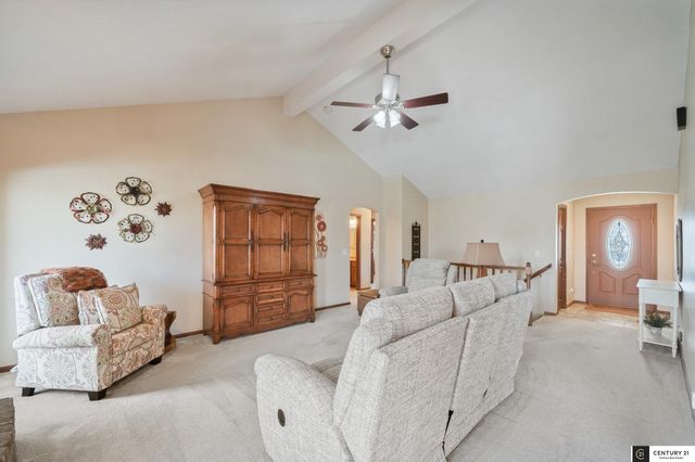 21204 Stonehaven Court, Gretna, NE 68028