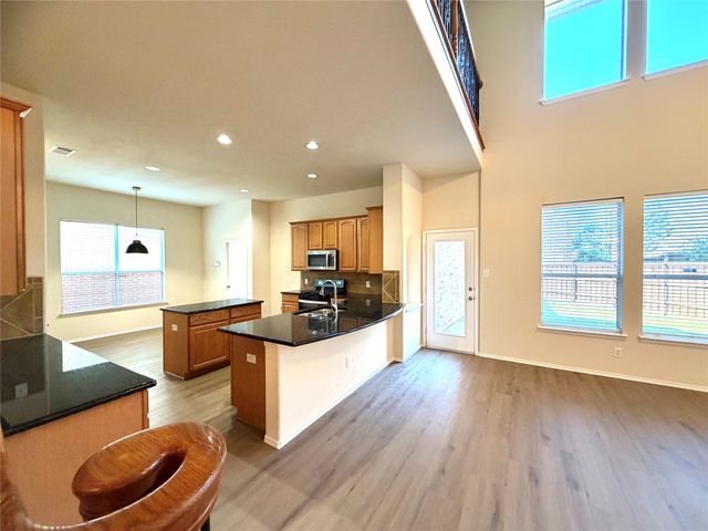 9200 Regal Oaks Drive, Mckinney, TX 75072