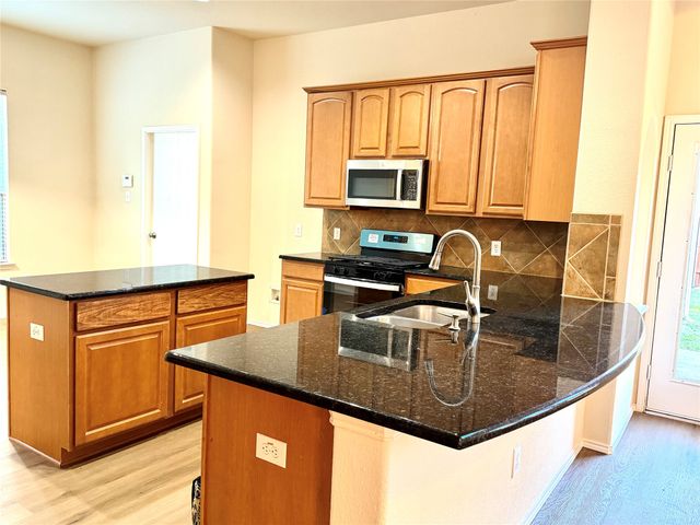 9200 Regal Oaks Drive, Mckinney, TX 75072