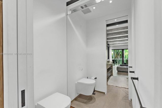 6011 N Bayshore Dr 8-D, Miami, FL 33137