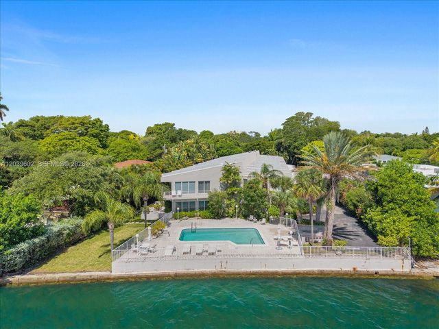 6011 N Bayshore Dr 8-D, Miami, FL 33137