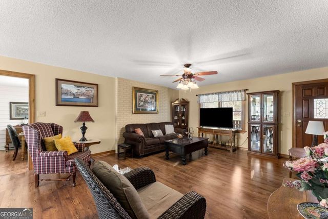 312 Ashley Brook Drive, Lula, GA 30554