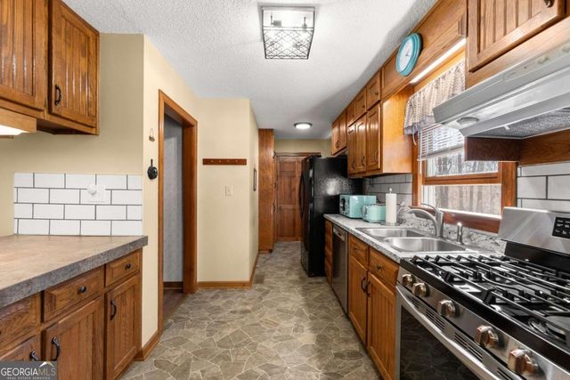 312 Ashley Brook Drive, Lula, GA 30554