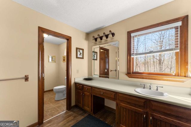 312 Ashley Brook Drive, Lula, GA 30554