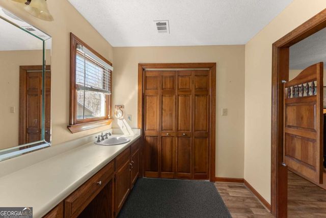 312 Ashley Brook Drive, Lula, GA 30554