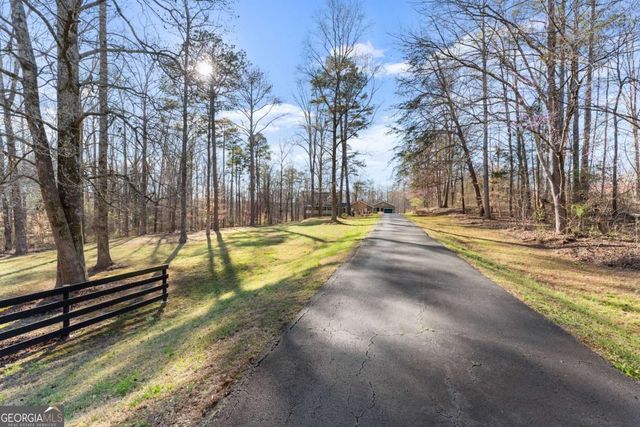 312 Ashley Brook Drive, Lula, GA 30554